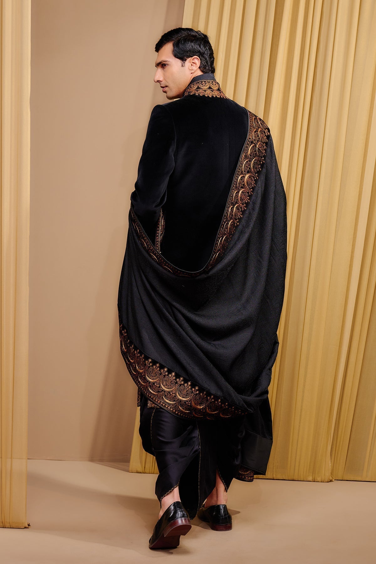 Otherworldly Classic Embroidered Sherwani Set