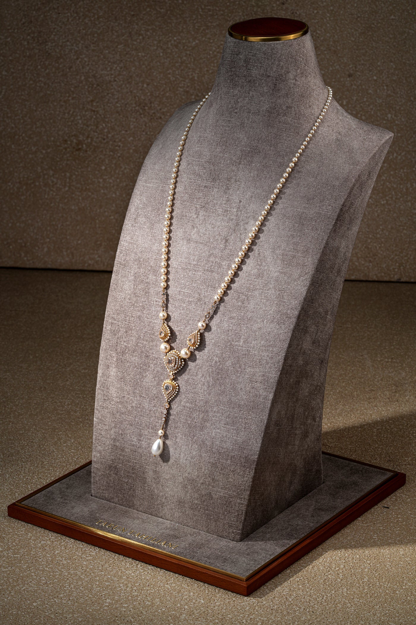 Lariat necklace