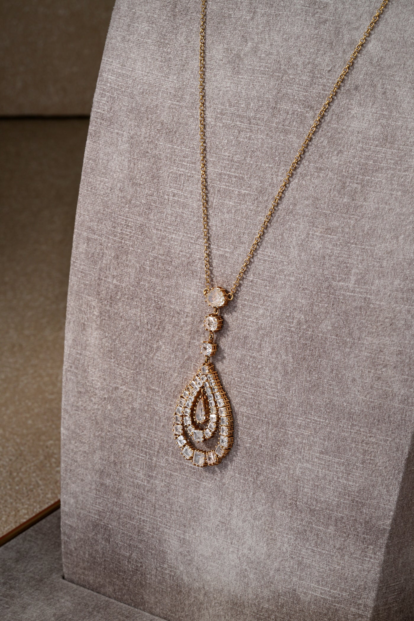 Lariat necklace