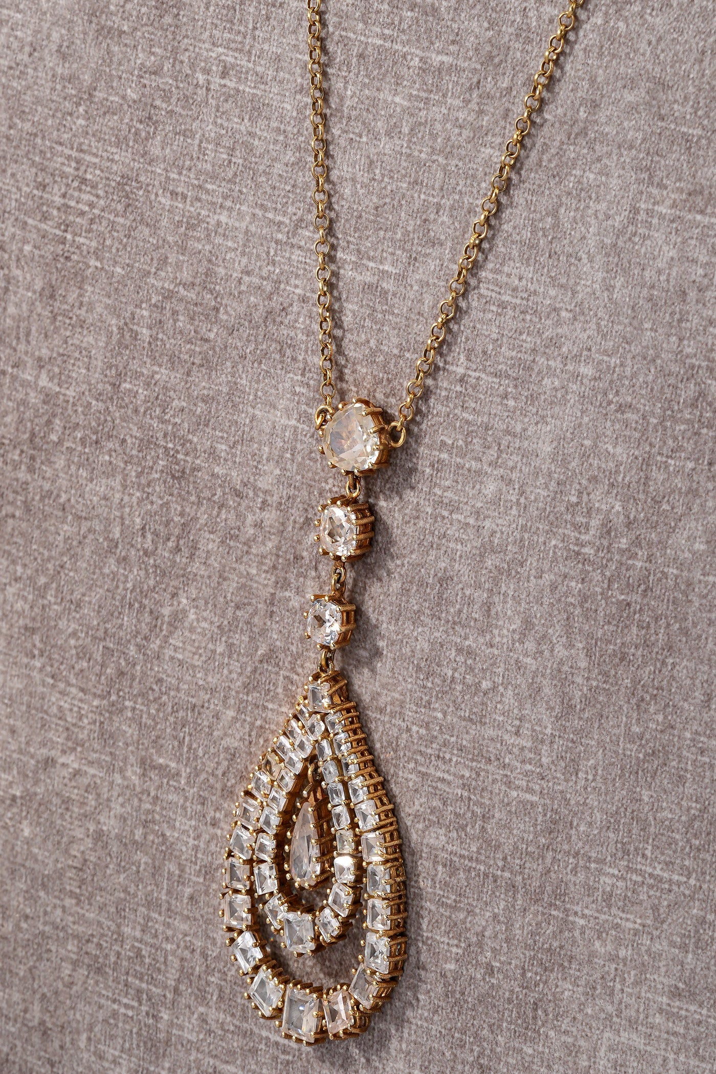 Lariat necklace