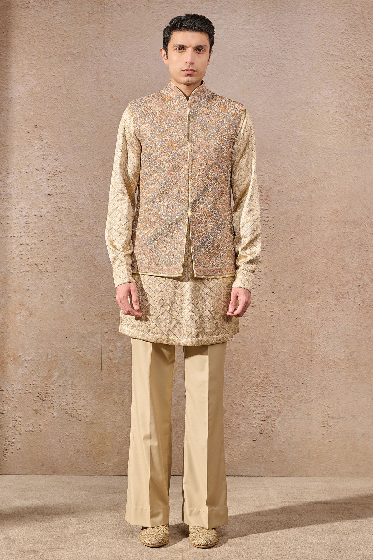 Multicolored Embroidered Wasitcoat