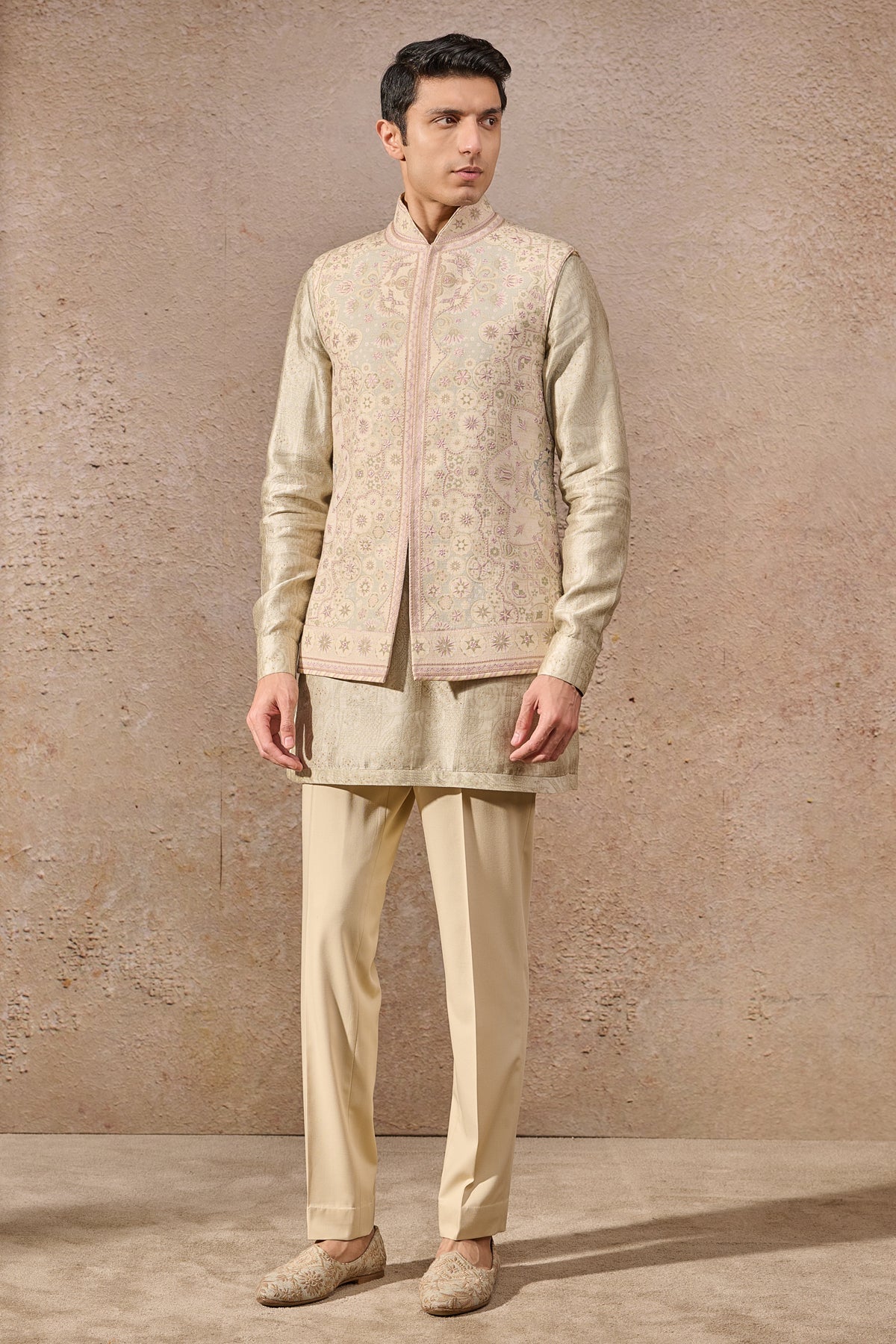 Hand Embroidered Floral Motif Waistcoat