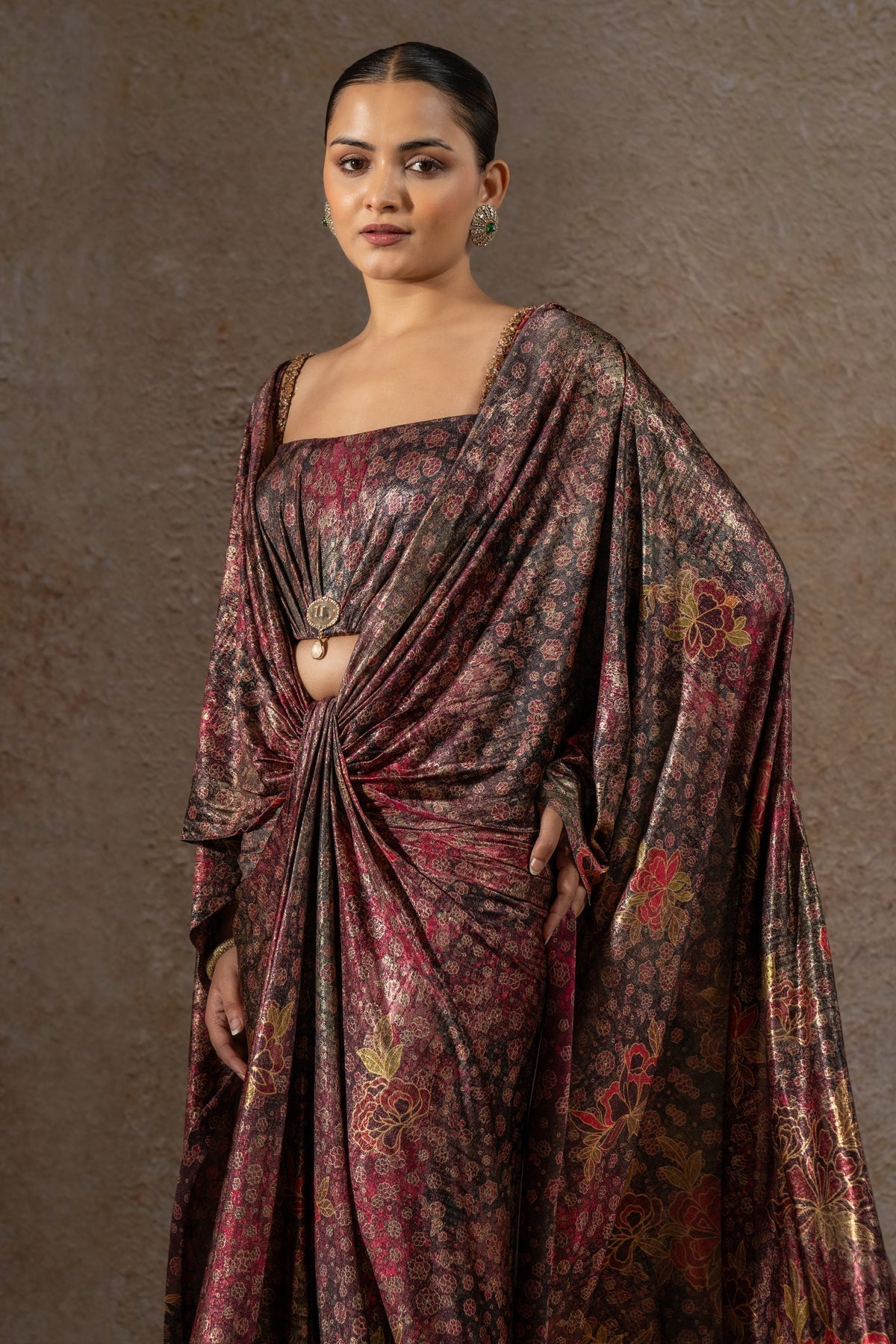 Golden Light Floral Motif Concept Saree