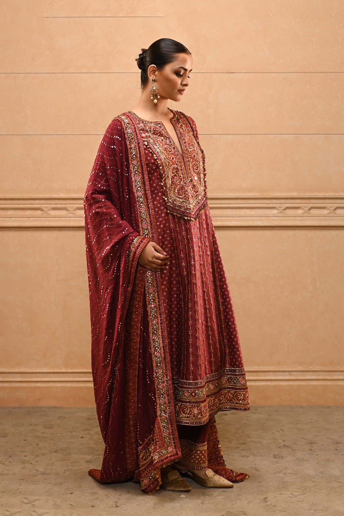 Zubeda Embroidered Kurta Set