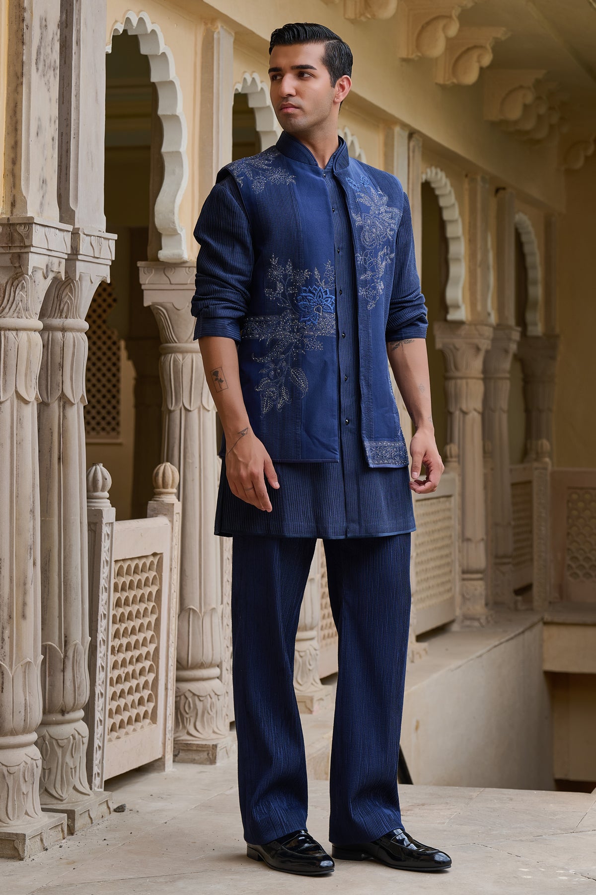 Dual-Panelled Embroidered Waistcoat Set