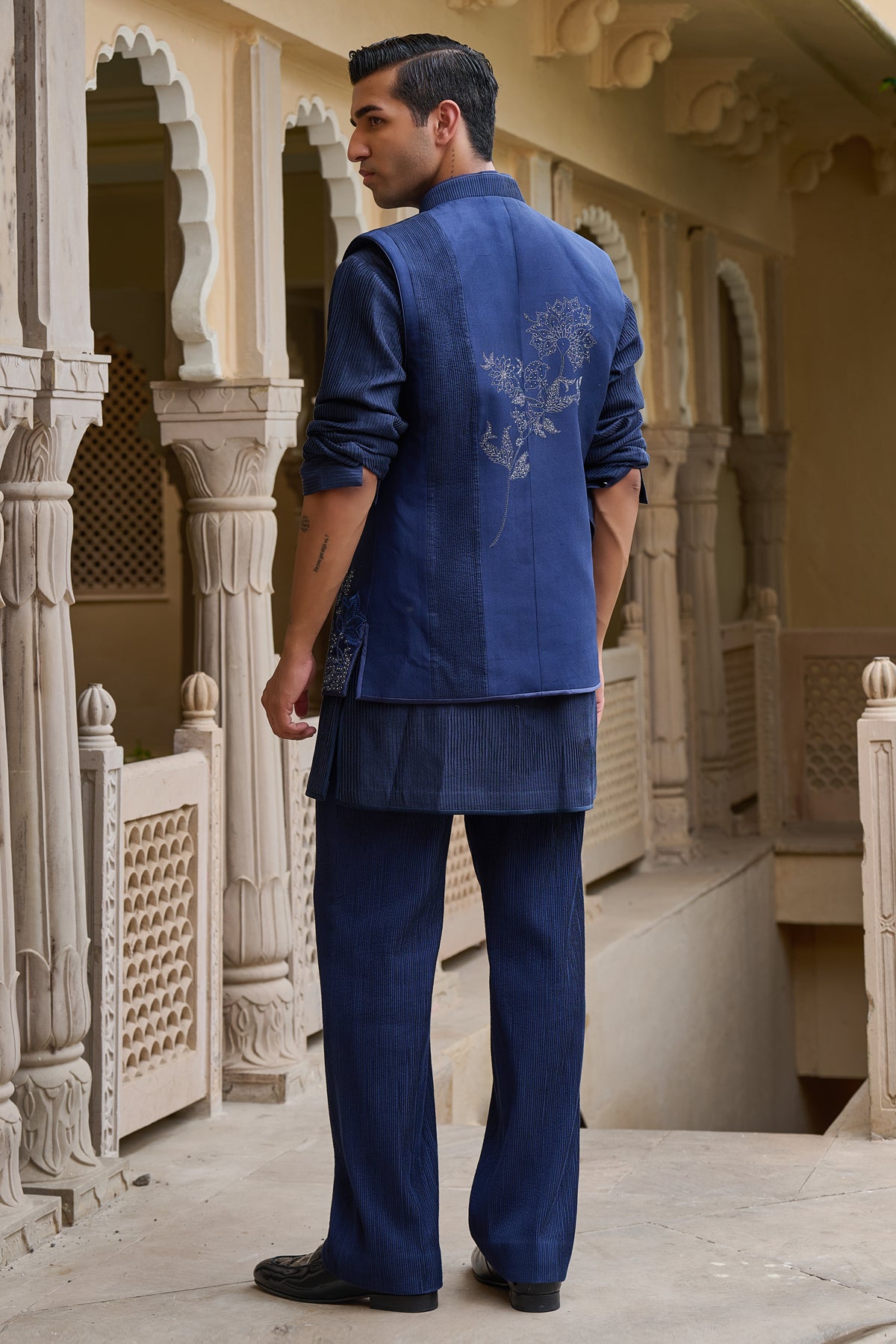 Dual-Panelled Embroidered Waistcoat Set