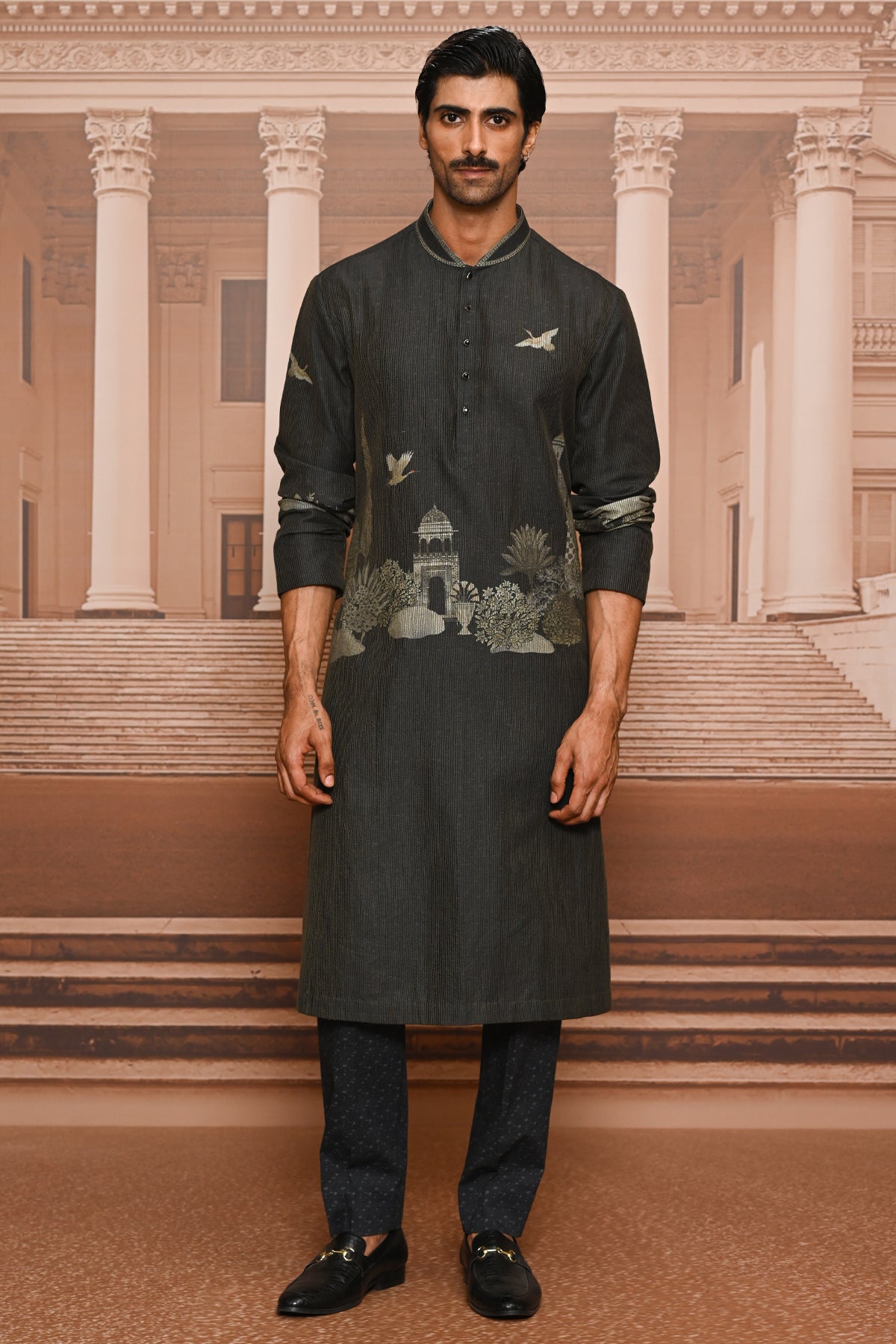 Ever Bloom Pichwai Kurta Set