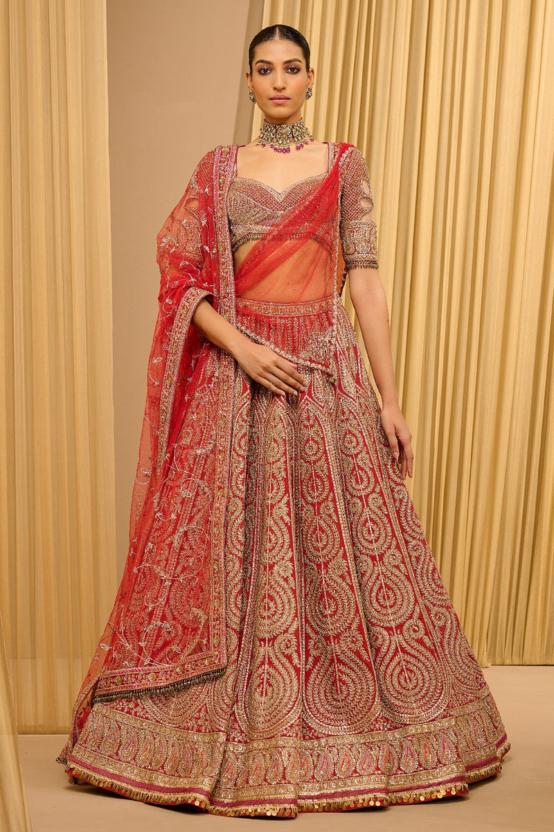 CLASSIC EMBROIDERED BRIDAL LEHENGA