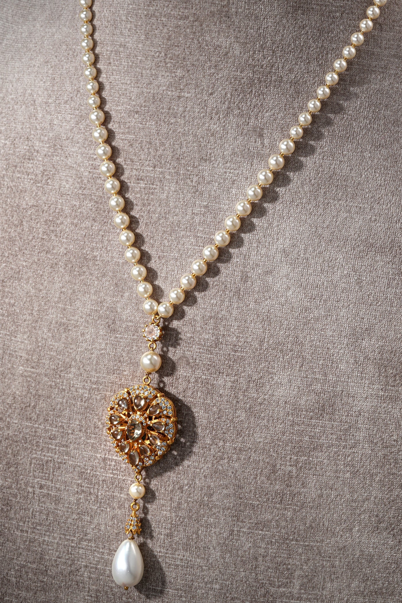 Lariat necklace