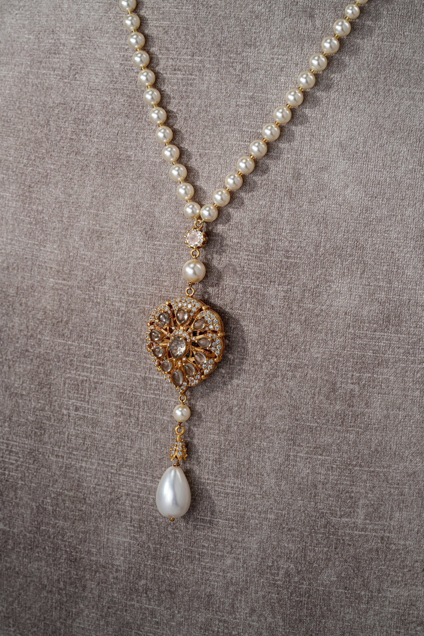 Lariat necklace