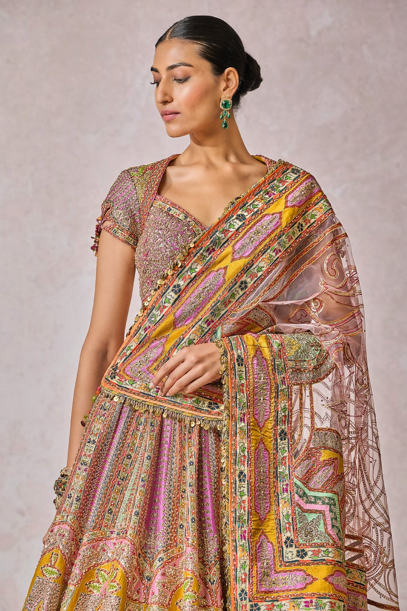 Blouse-Dupatta-Lehenga-Veil