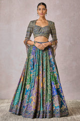 Blouse-Scarf-Lehenga