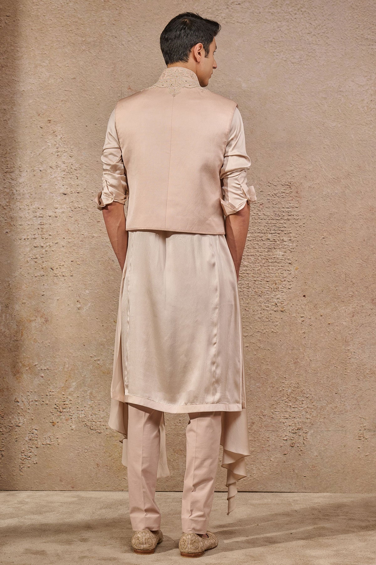 Embroidered Textured Waistcoat