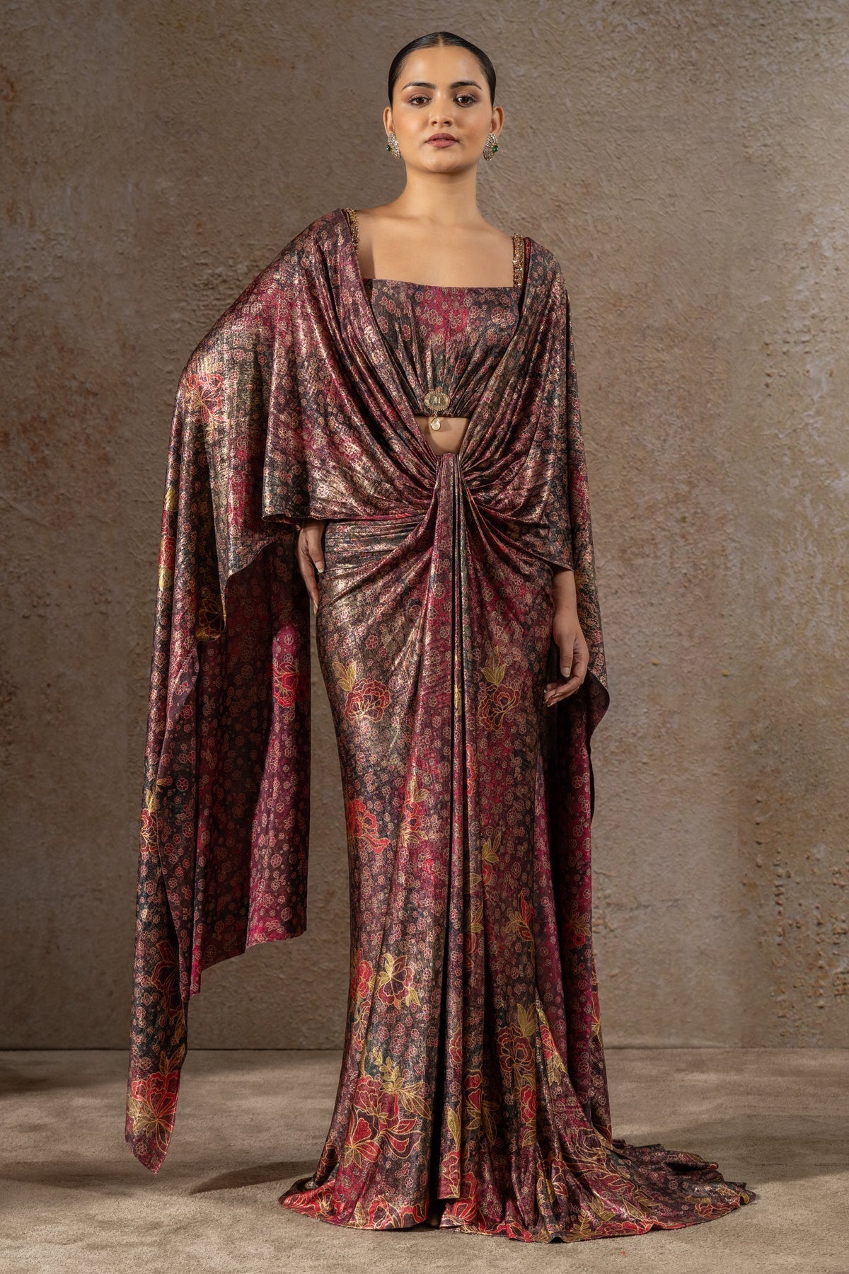 Golden Light Floral Motif Concept Saree
