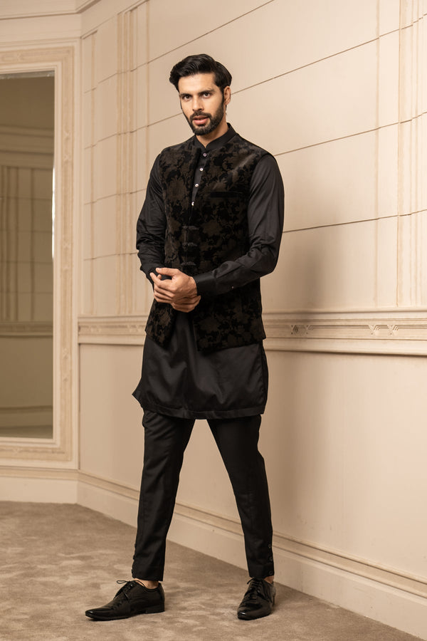 Etched Velvet Bundi Kurta Set