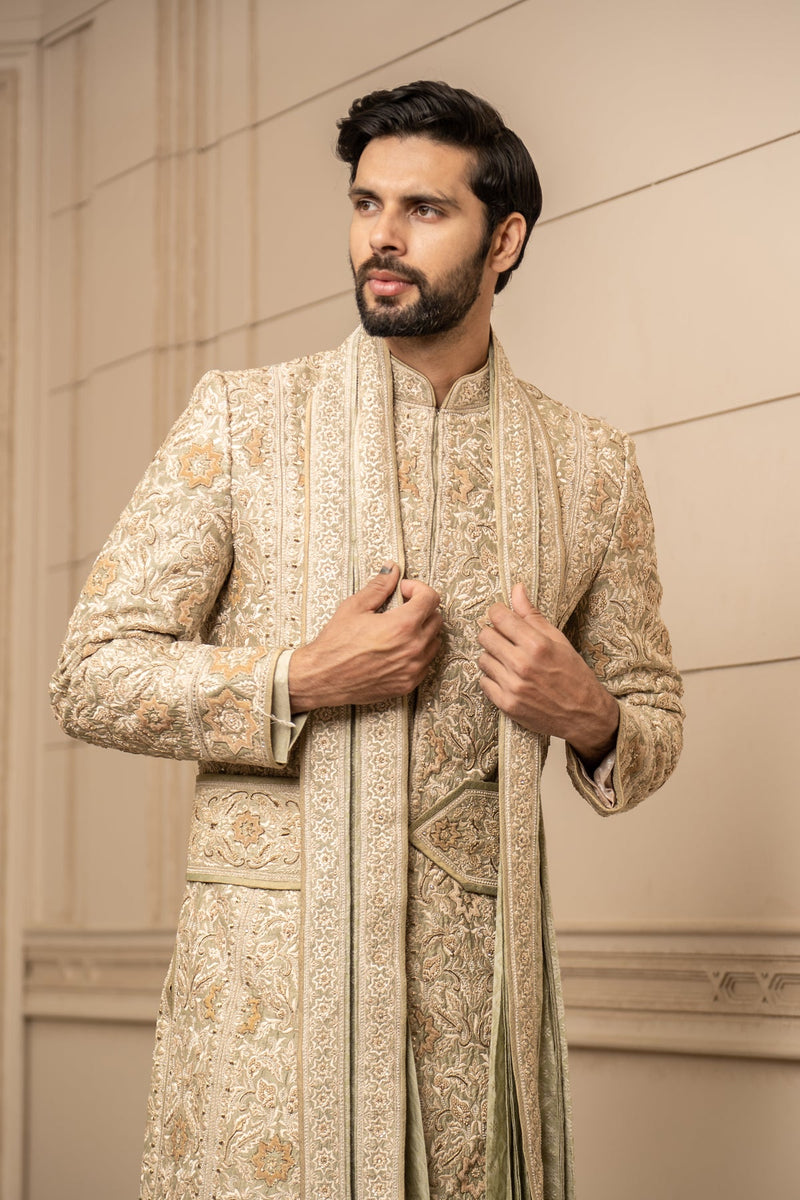 Resham Thread Embroidered Sherwani