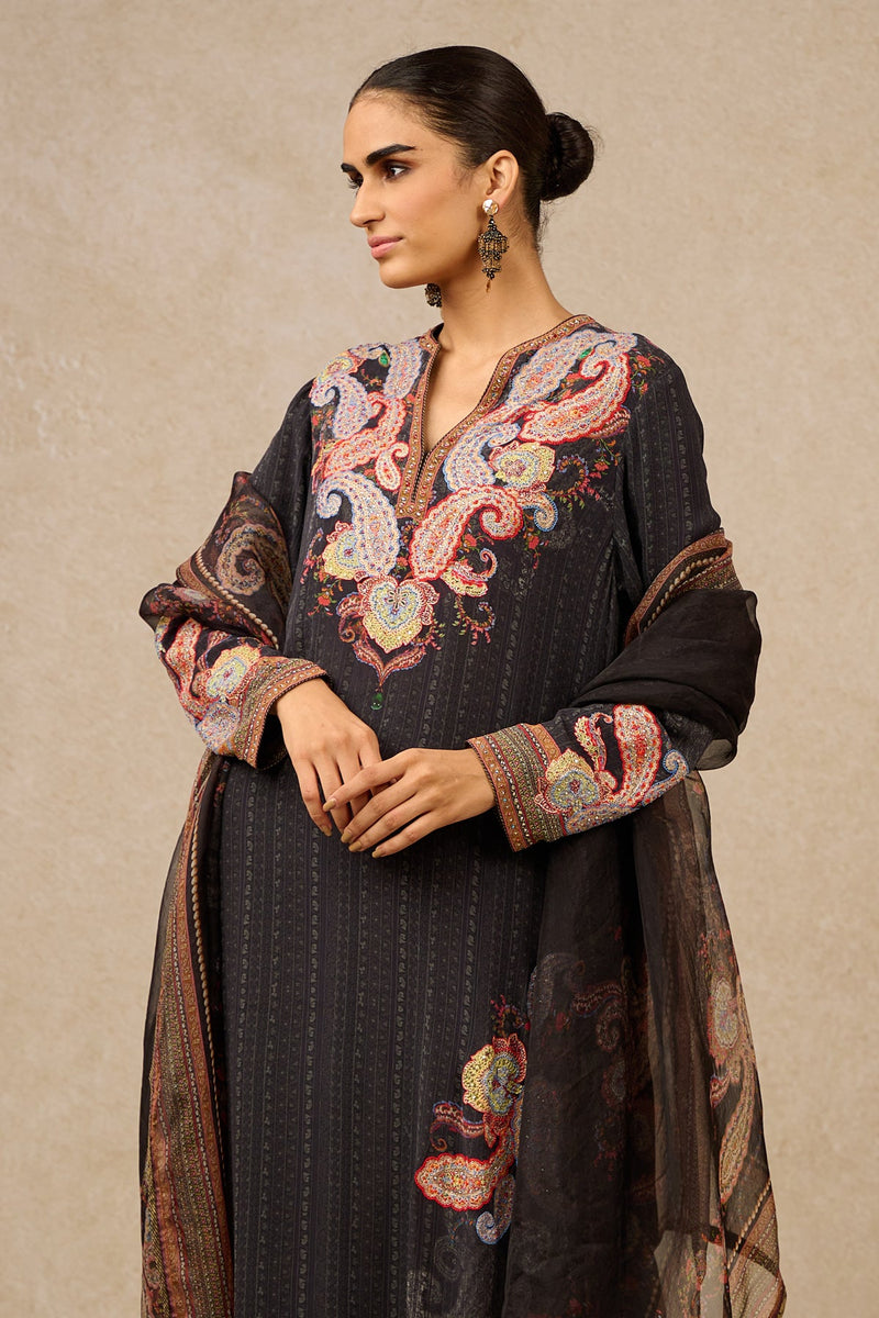 CHURIDAR-DUPATTA-KURTA