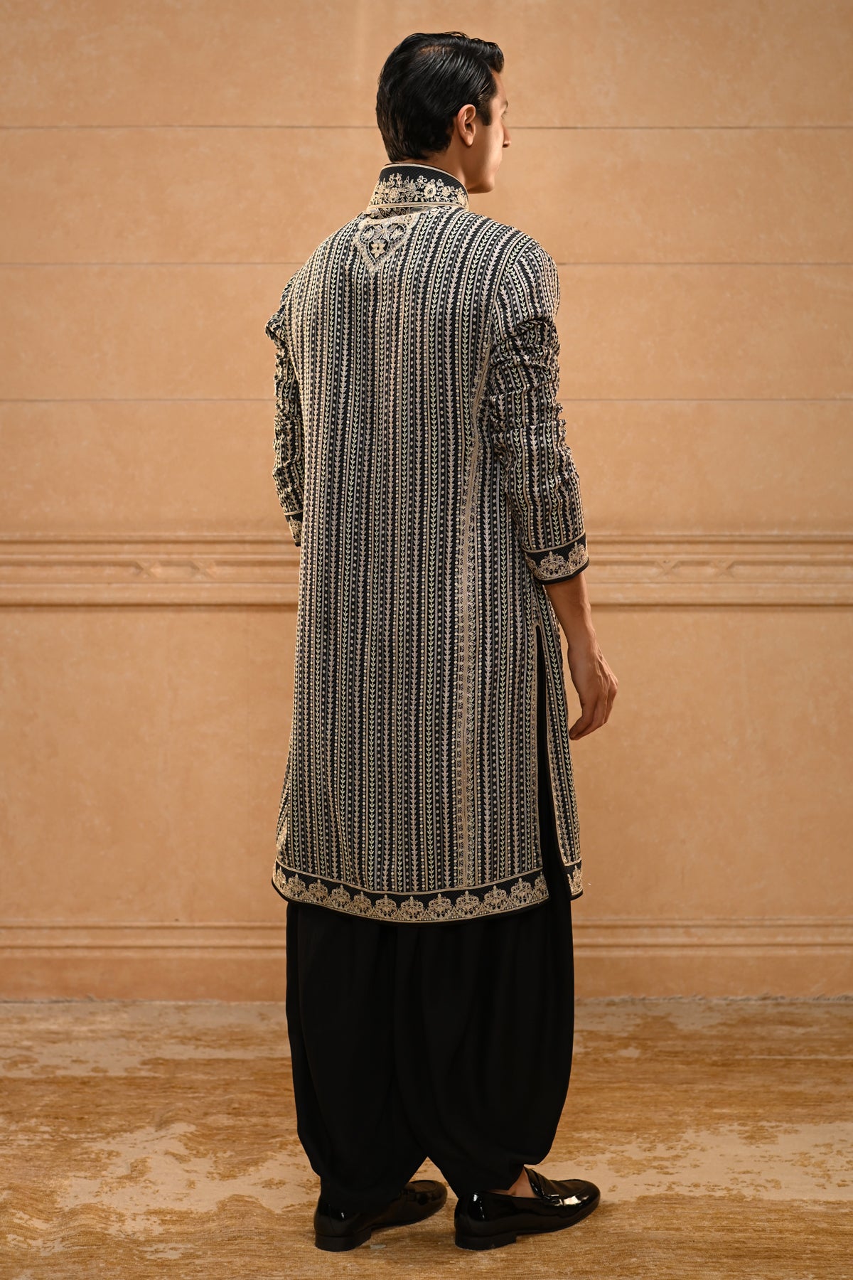 Kashida Kurta Set
