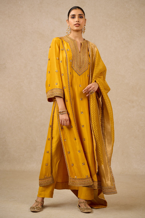 DUPATTA-KURTA-TROUSERS