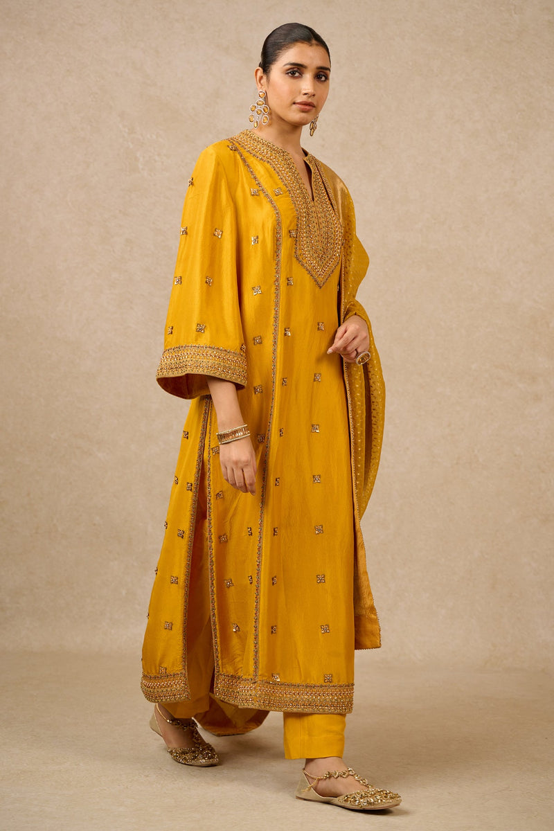 DUPATTA-KURTA-TROUSERS