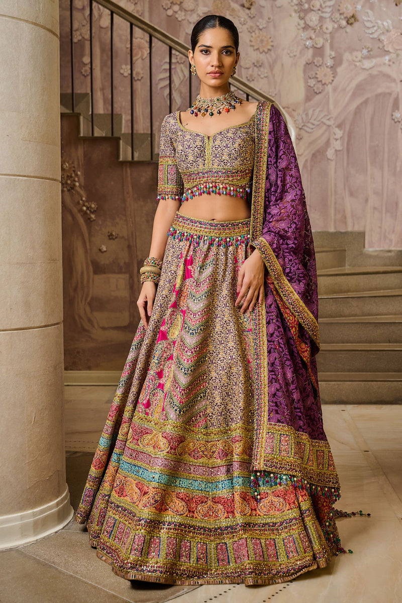 BLOUSE-DUPATTA-LEHENGA