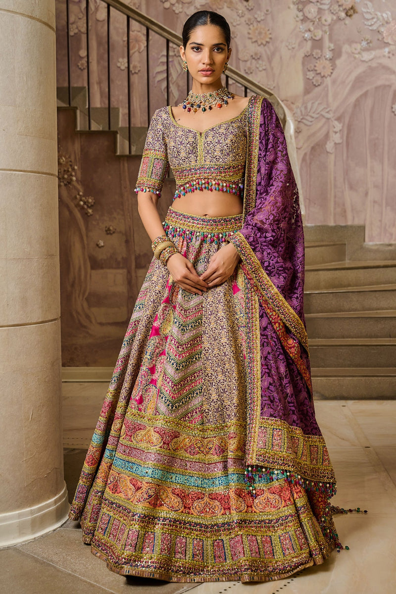 BLOUSE-DUPATTA-LEHENGA