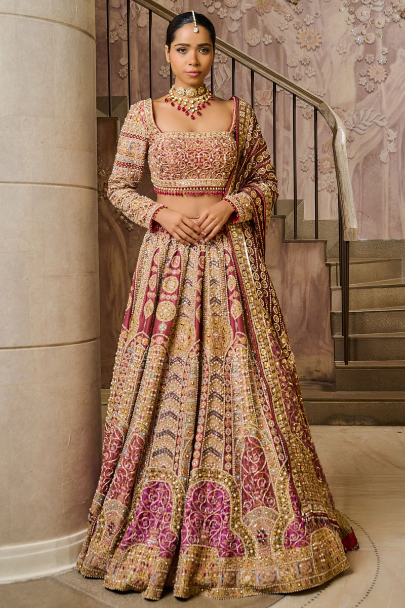 BLOUSE-DUPATTA-LEHENGA